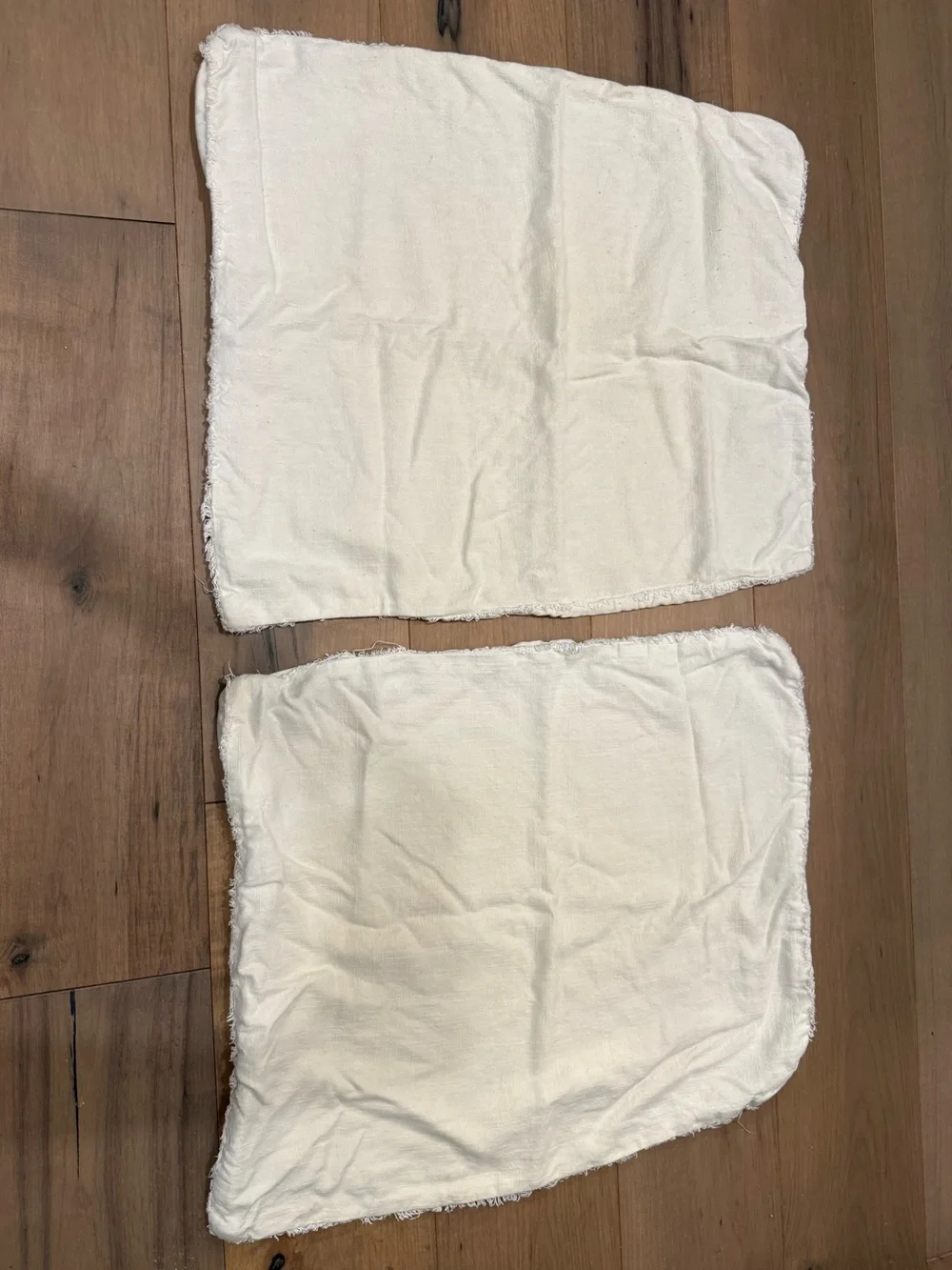 Set of Queen size shams